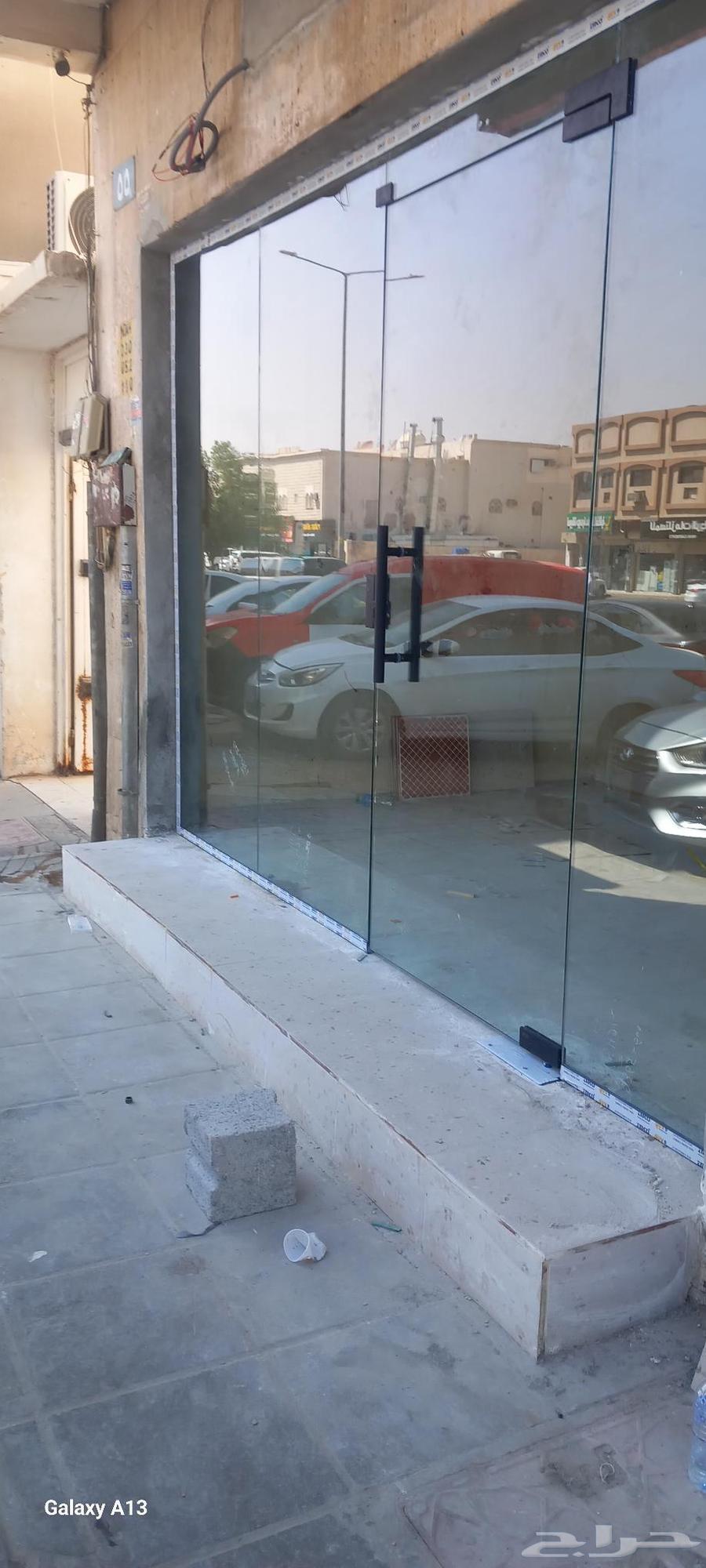 Custom glass detailing of all types and sizes64260306427777110