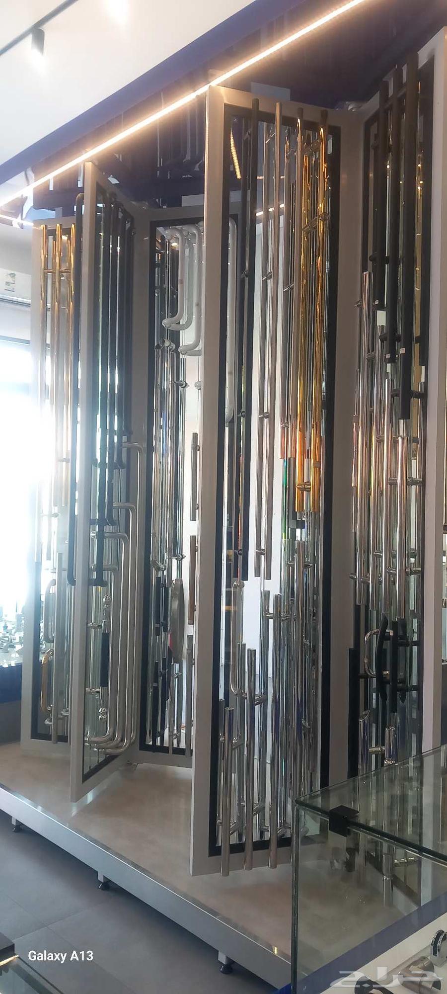 Custom glass detailing of all types and sizes64260306427777114