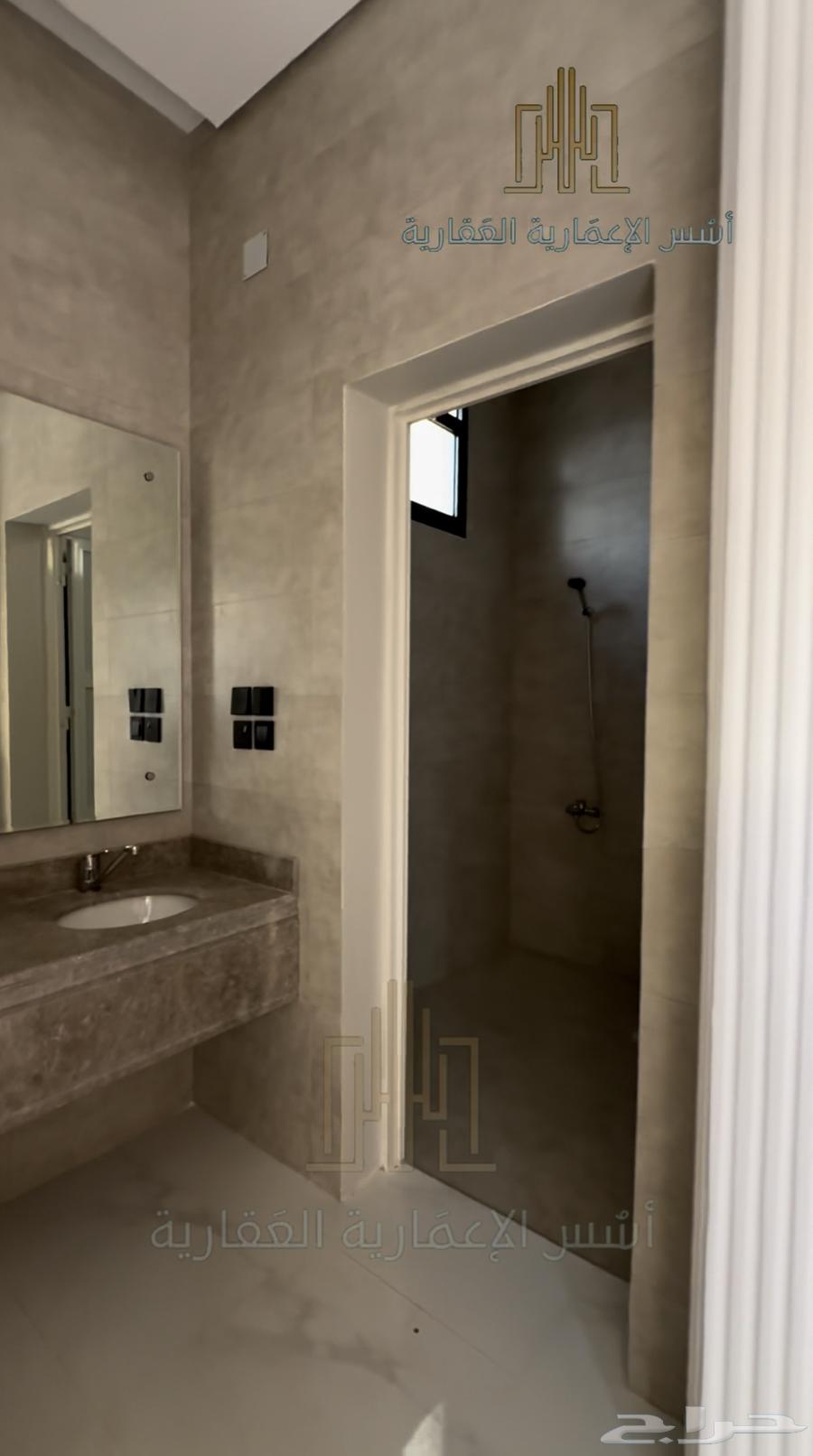 للبيع دبلكس حي الياسمين حد 870 الف64360113411714114