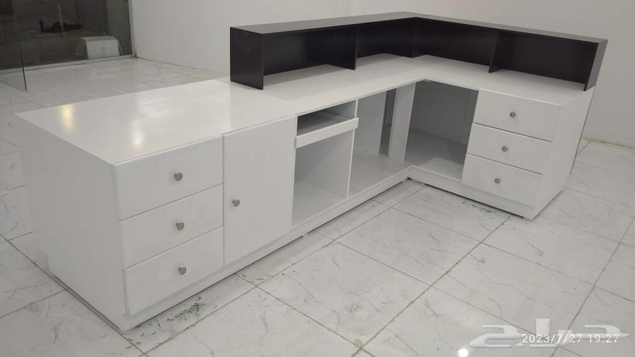 Mobile carpenter at your service wherever you are64370114330627110