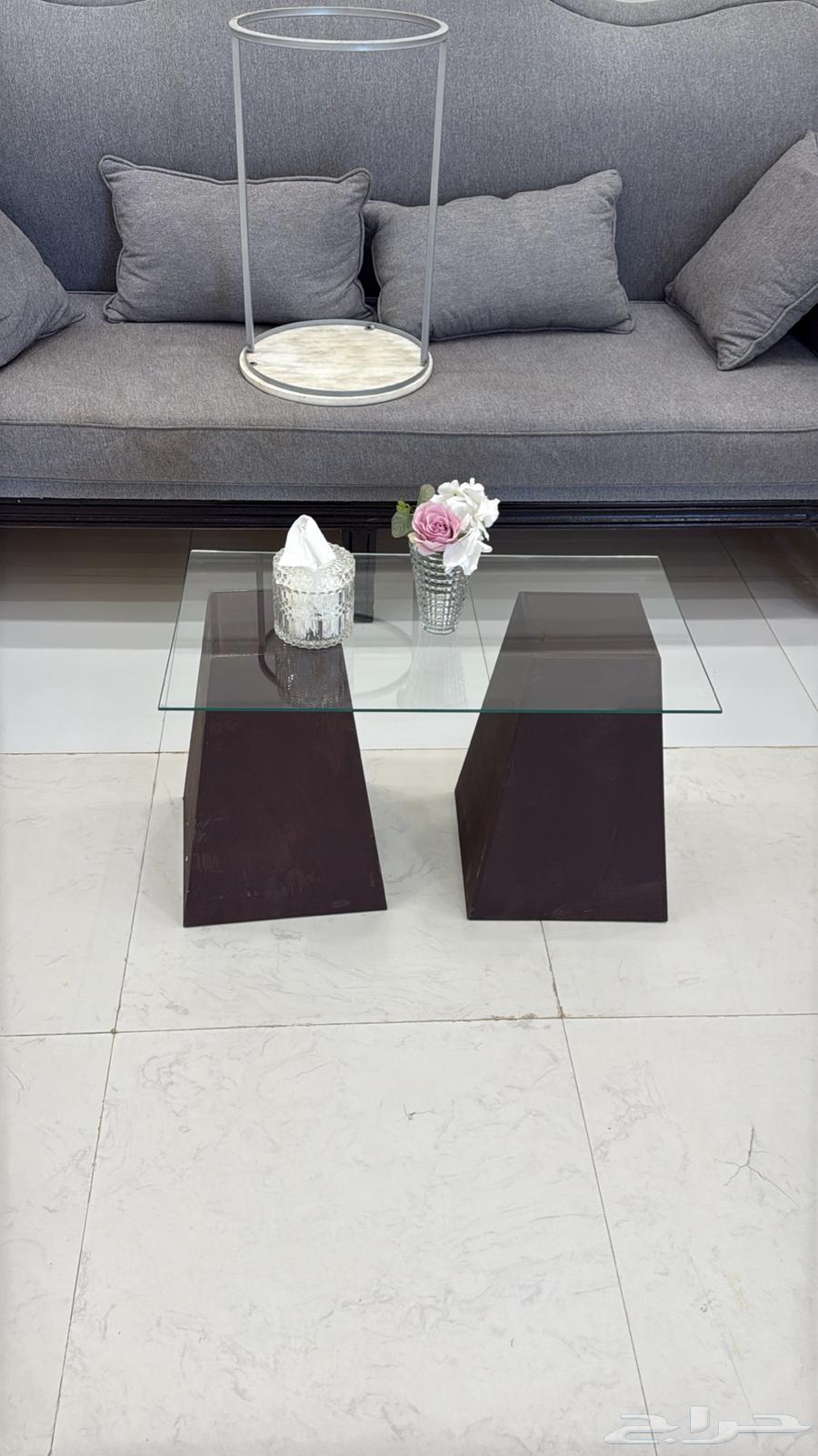 Couch setup for reception mirror64360231287298113