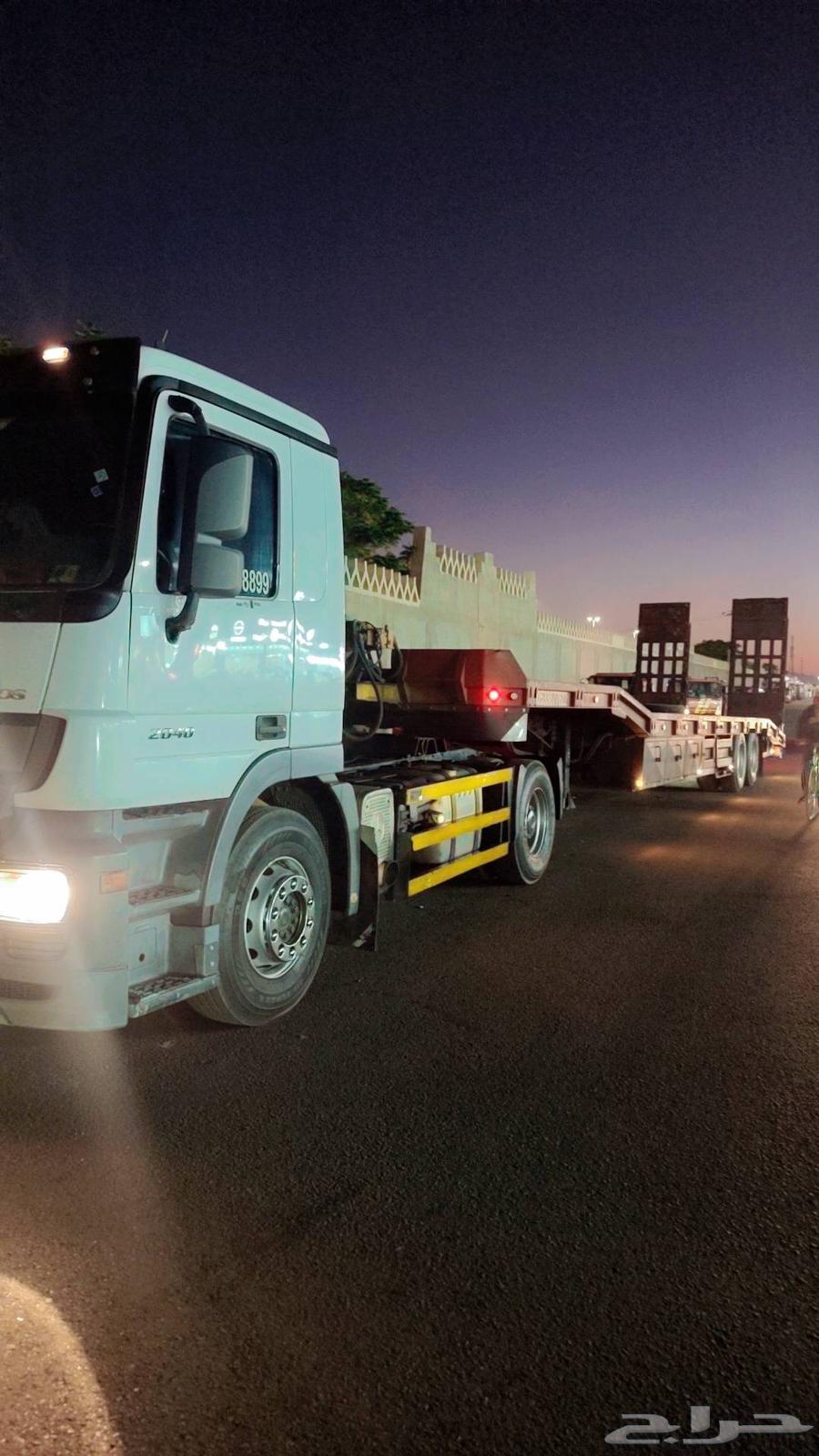 لوبد في خميس مشيط لنقل المعدات الثقيله والخفيفة داخل المملكة64402997847937110