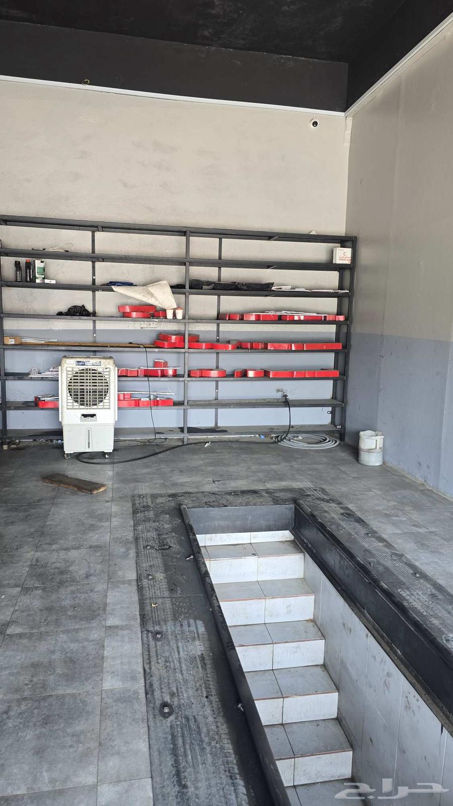 ورشة مجهزة للتقبيل64360130913665114