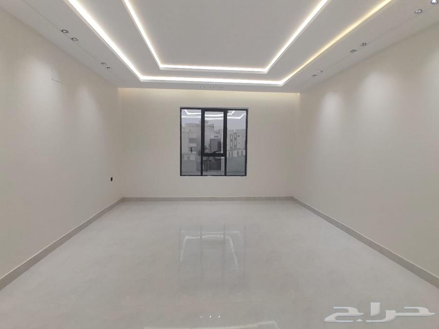 للبيع شقه دور ثاني مع سطح مستقل بحي قرطبة ب550الف64360130538370114