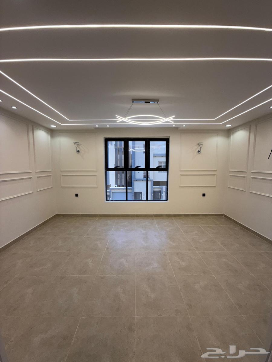 للبيع شقق علويه بمصعد جاهز وسطح خاص ف حي الضيافه ب 500الف64360114084994110