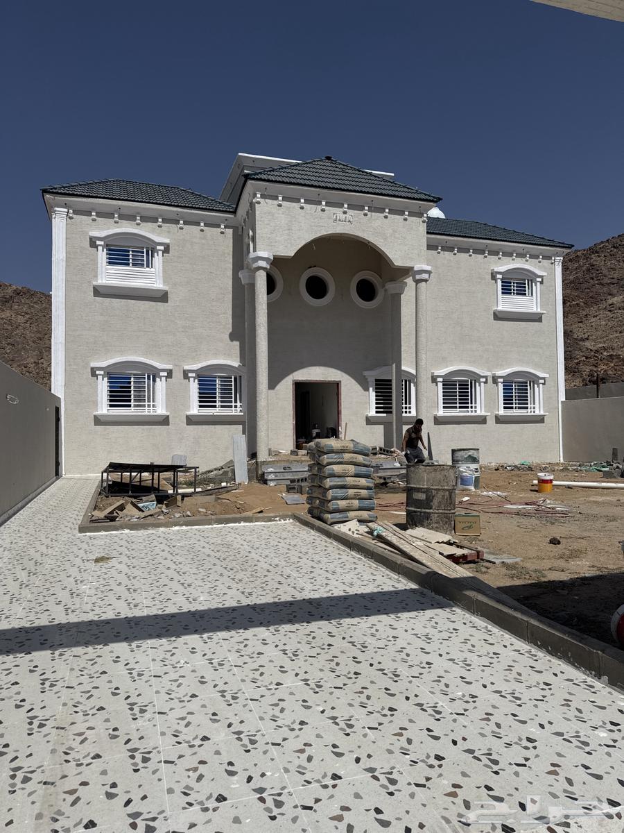 Skilled Tile Layer64360183050754112