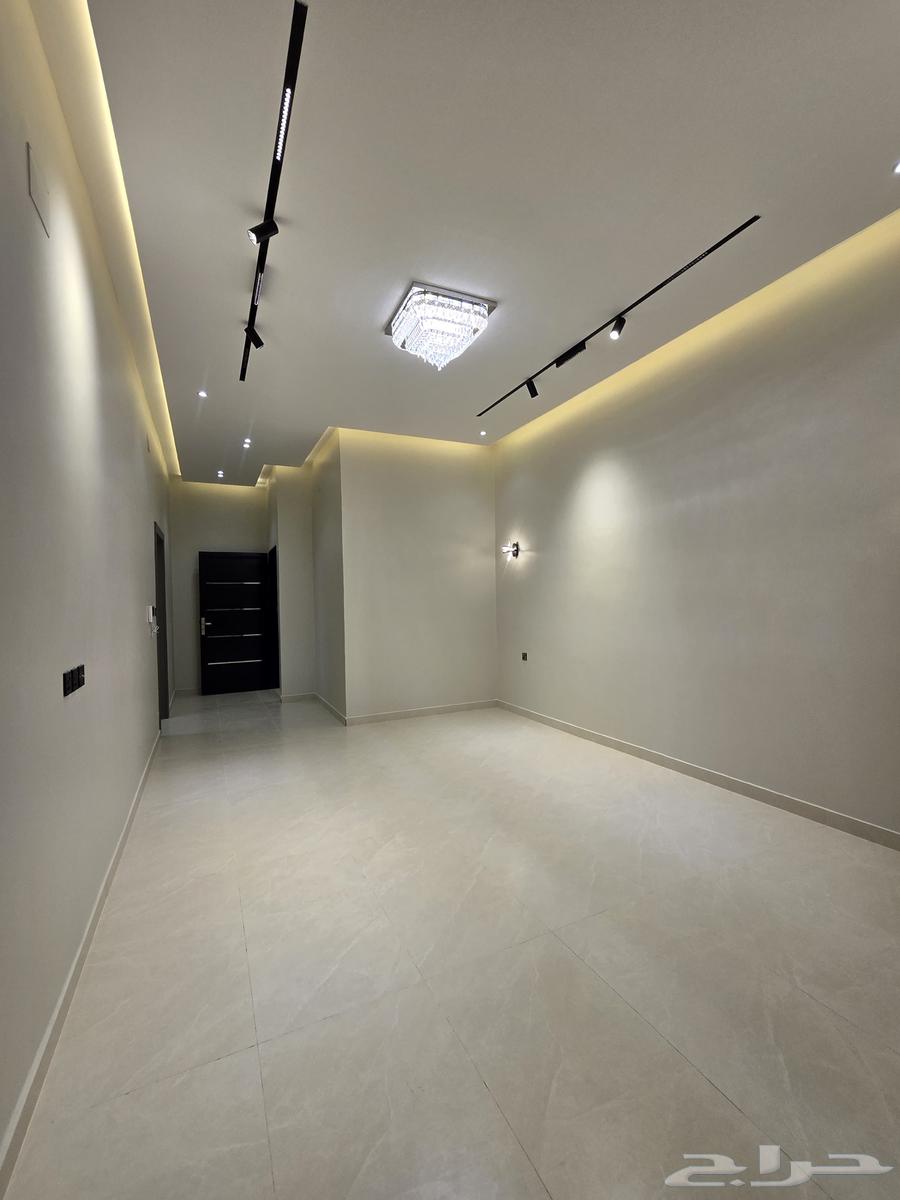 للبيع شقق مودرن مع مواقف خاصه بالمحاله ابها64360113828611113