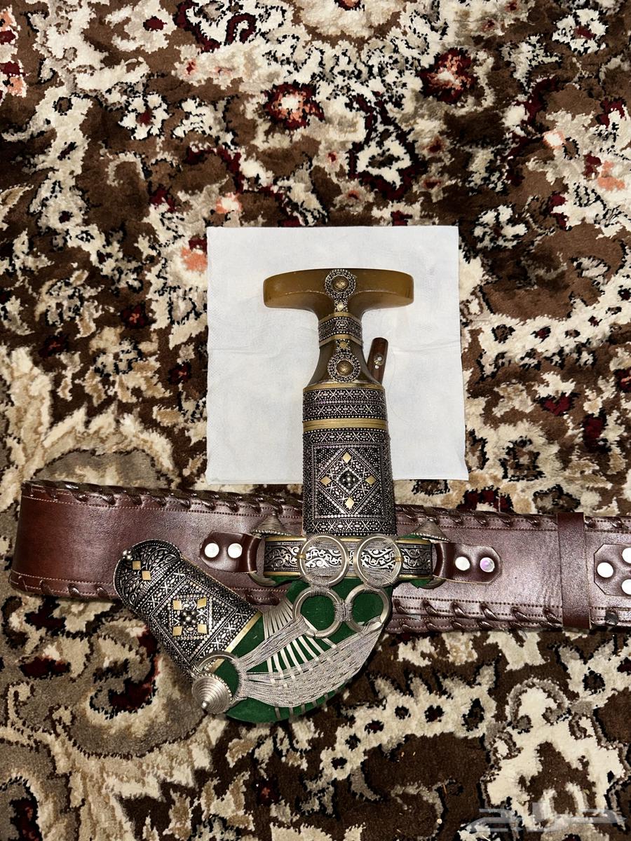 خنجر حك زراف كفوو وسلتها من ام تاج من القدام ملمعه وصب فضه64370080957314111