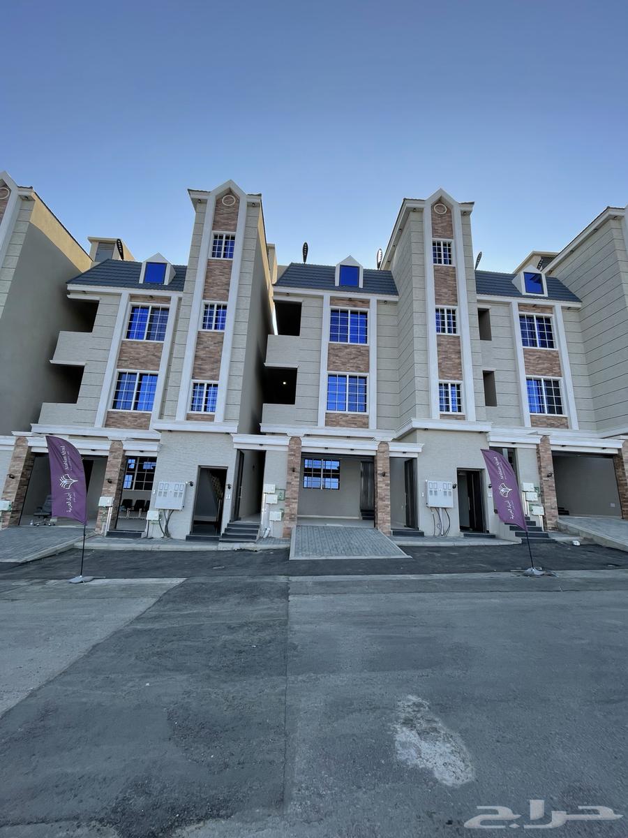 شقق ارضيه وعلويه تشطيب ممتاز واصل جميع الخدمات بحي المعارض64370011822594110