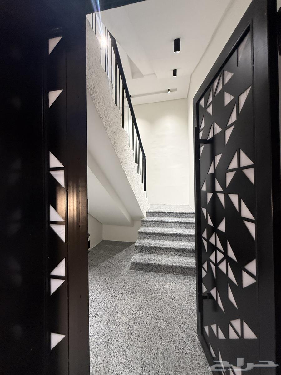 Upper floor roof for sale with internal and external staircase in Al Wasam, East of Khamis64354923585155111