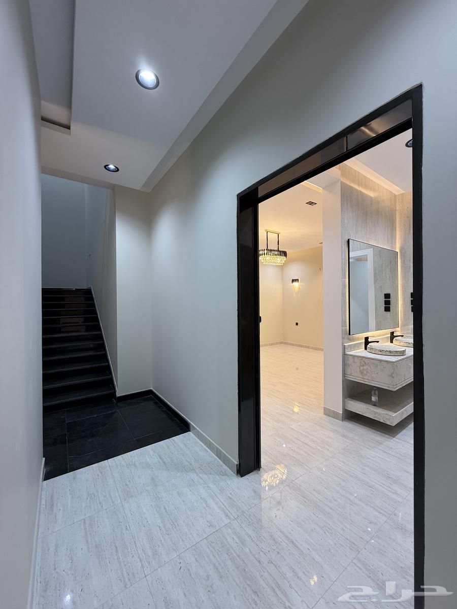 للبيع شقة علوي نظام دور مع سطح شارع 20م ومسجد بحي الراقي64360131493121114