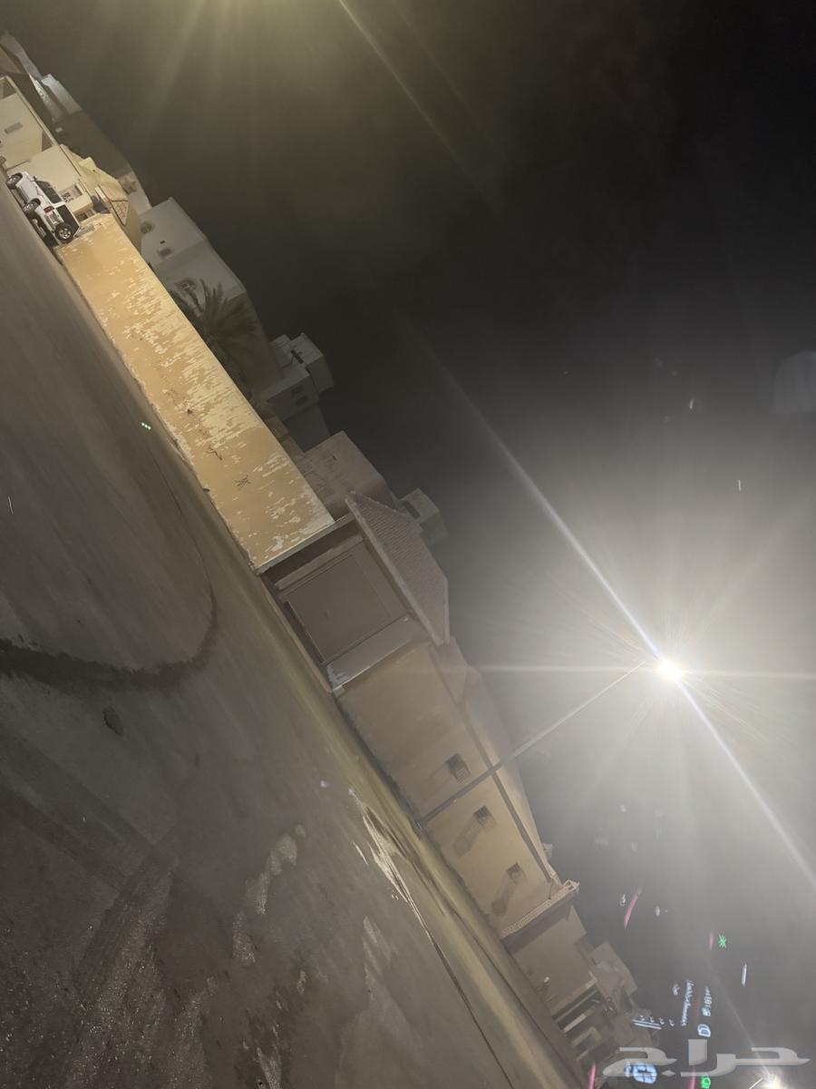 بيت قديم للبيع على شارعين تجارية 20 و 30 تصريح 4 ادوار64354923477251110