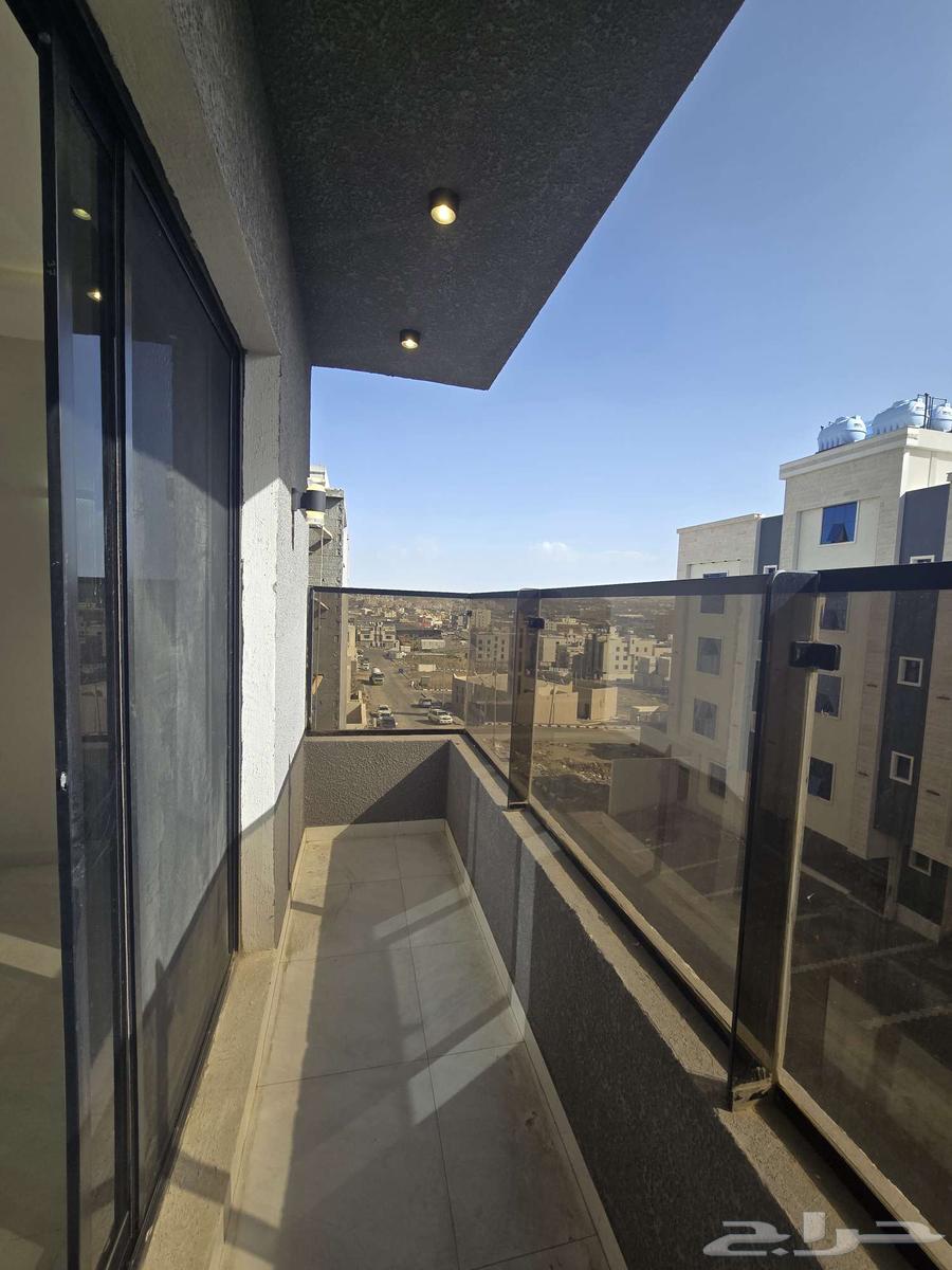 للبيع شقه علويه 520 الف بجوار المطار64354907375234114