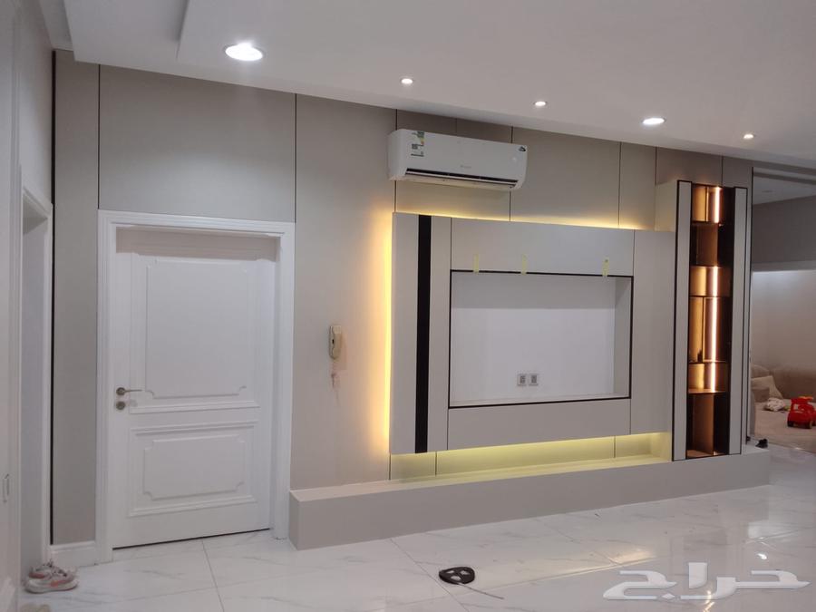 Decorative Carpenter T64370131381507113