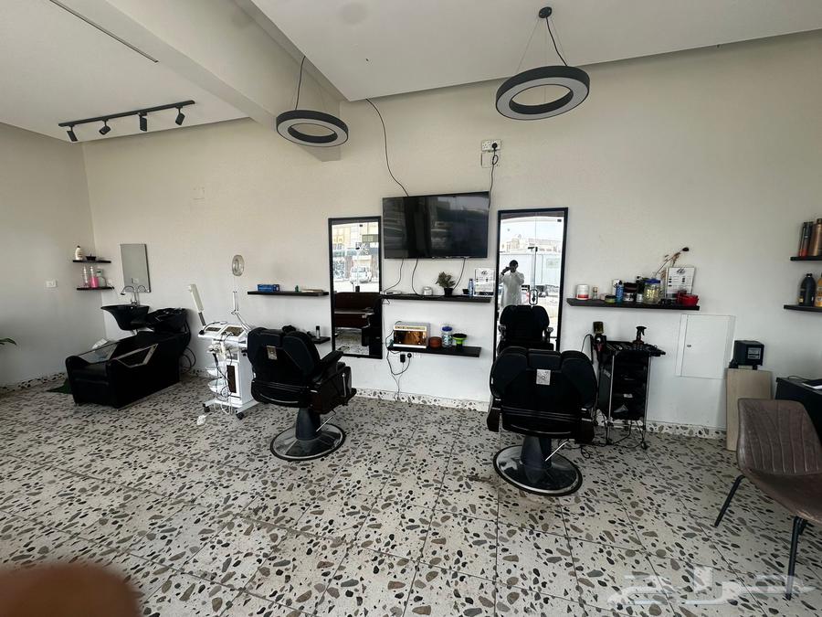 صالون حلاقة للتقبيل64360131587971111