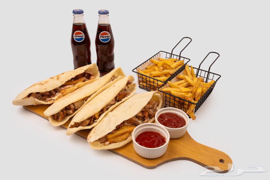 Photography of products, advertisements, and events64379732417666114