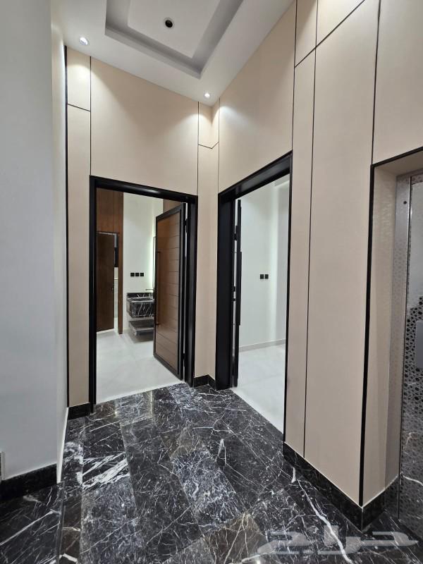 للبيع روف علوي مع ملحق تشطيب راقي مدخل سياره بالمحاله 700الف64360130414083114