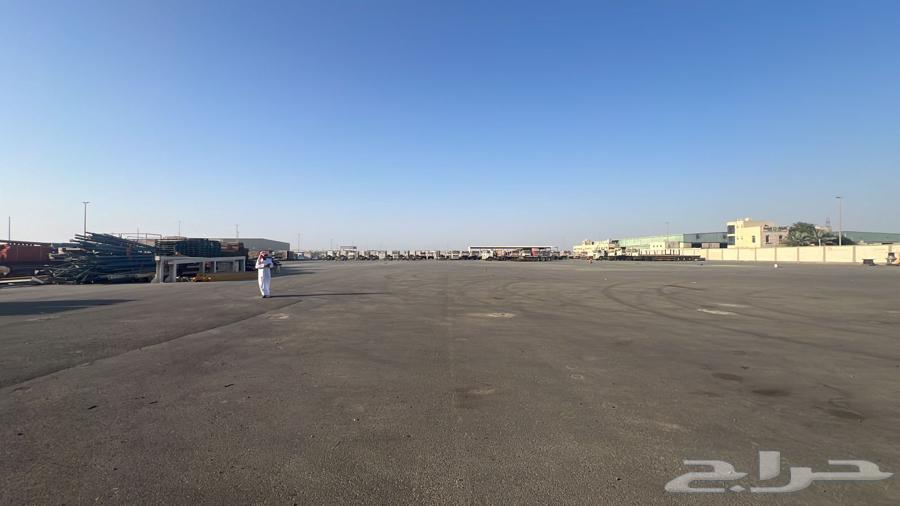 حوش مسور ارض كبيرة للايجار64360113687299110