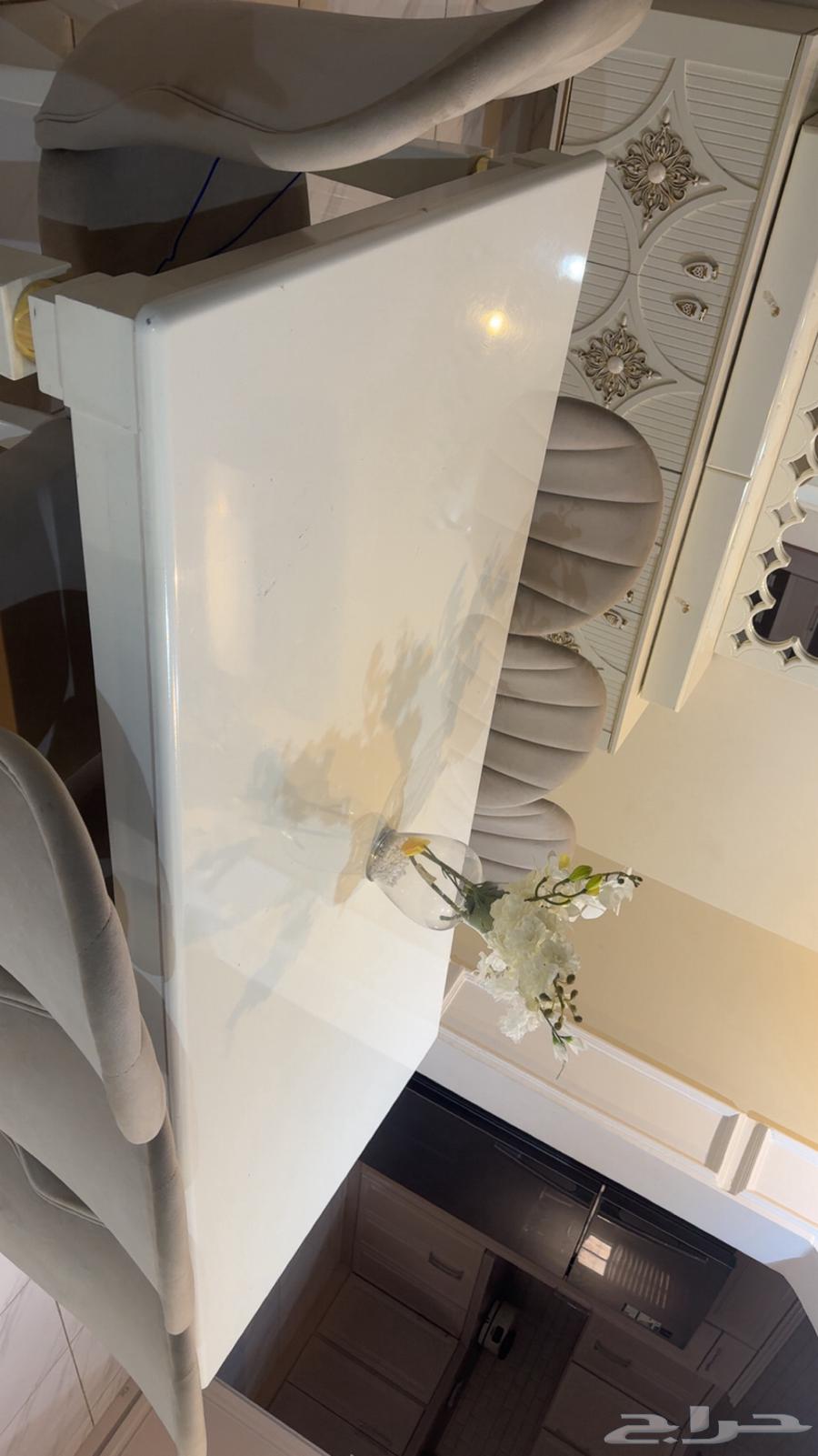 Women's Majlis Sofa with Coffee Table, Dining Table, and Buffet64379975147011113