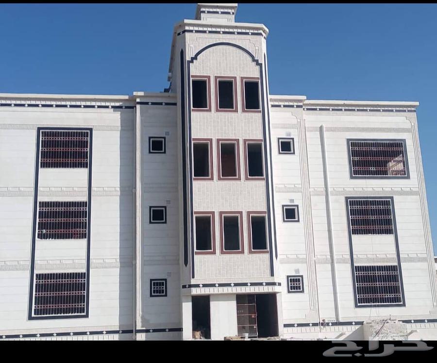 Restoration of old facades and working on colored plaster and stone alternative decorations64379890494339113