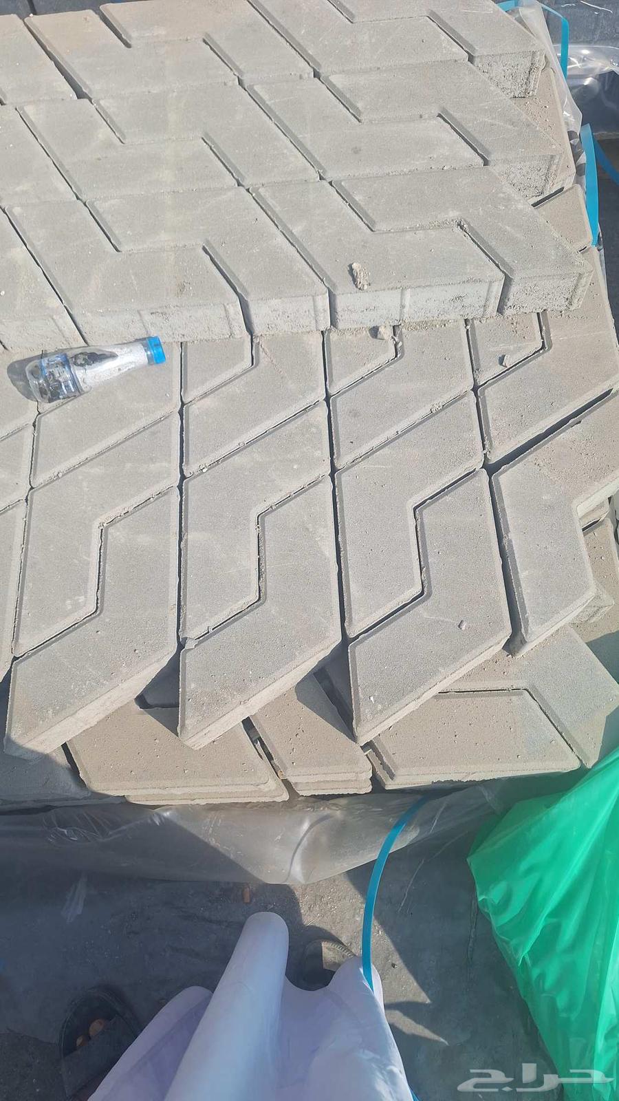 أسمنت وطوب وبطحاء و عتب وبطحاء رياض64379838874625114