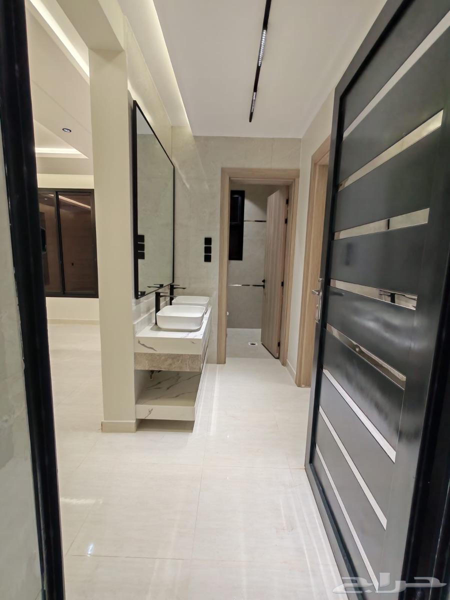 للبيع روف علوي مع ملحق درج داخلي وخارجي في احد رفيدة64379819788547114