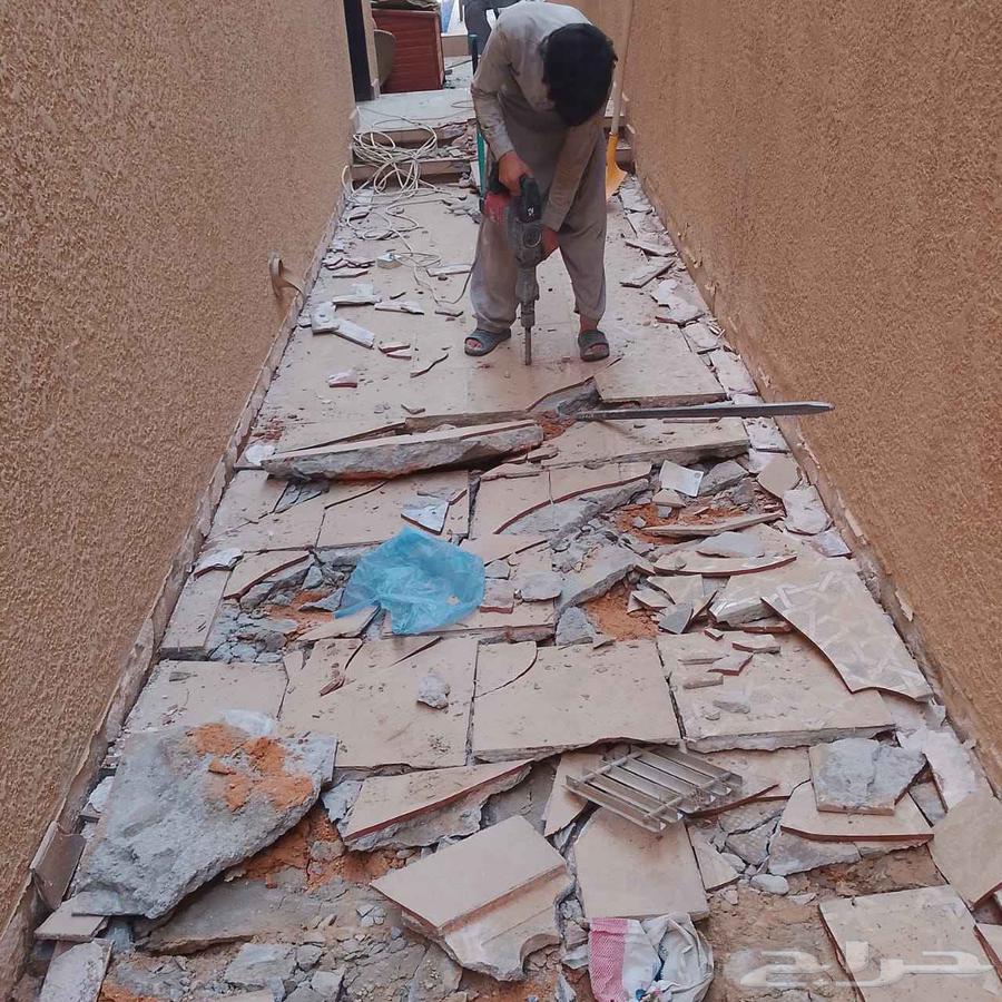 Mecca and Pakistani tiling and combination of horizontal wall coverings and ceilings64370279160322111