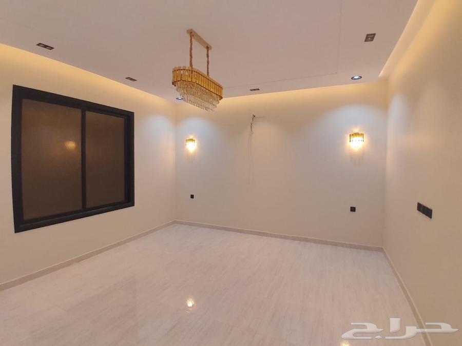 للبيع روف علوي مع ملحق تشطيبات فاخره بحي الطلح64379837103362114