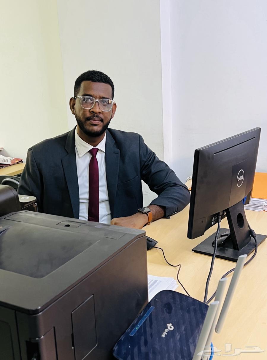 محامي ومستشار قانوني64380056984449110