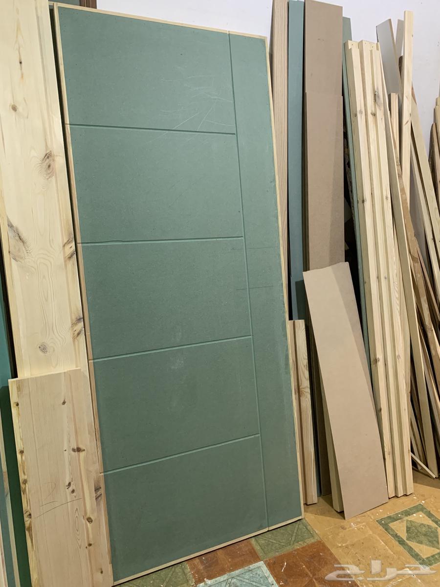 باب مخفي. Hidden door.64379941561219112