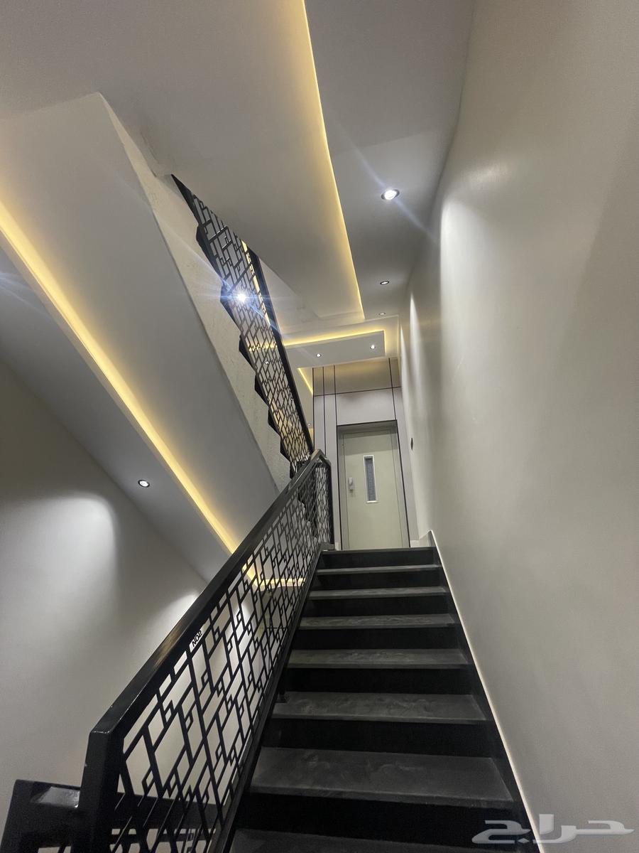 للبيع شقق ادوار علويه وسيعه بالمحاله ابها64370095920513112