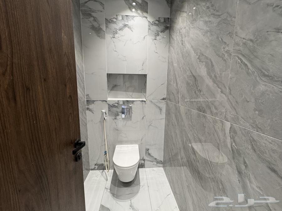 للبيع فيلا دورين وملحق تشطيب vip بمساحة ارض 416 متر64370045763457112