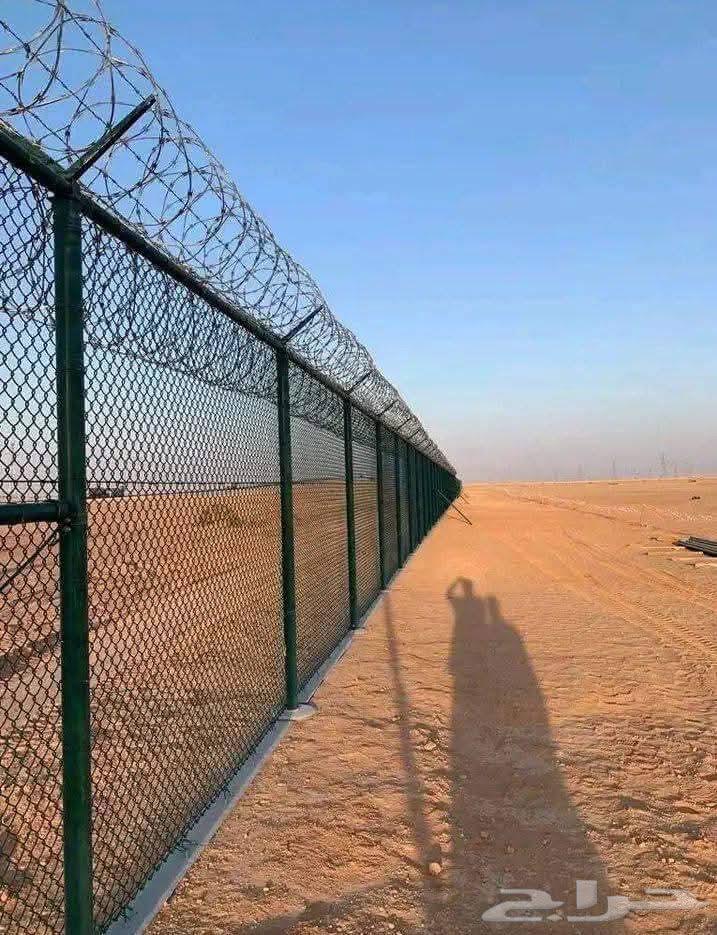 Supply and installation of all types of wire mesh and iron fencing64379940337795112