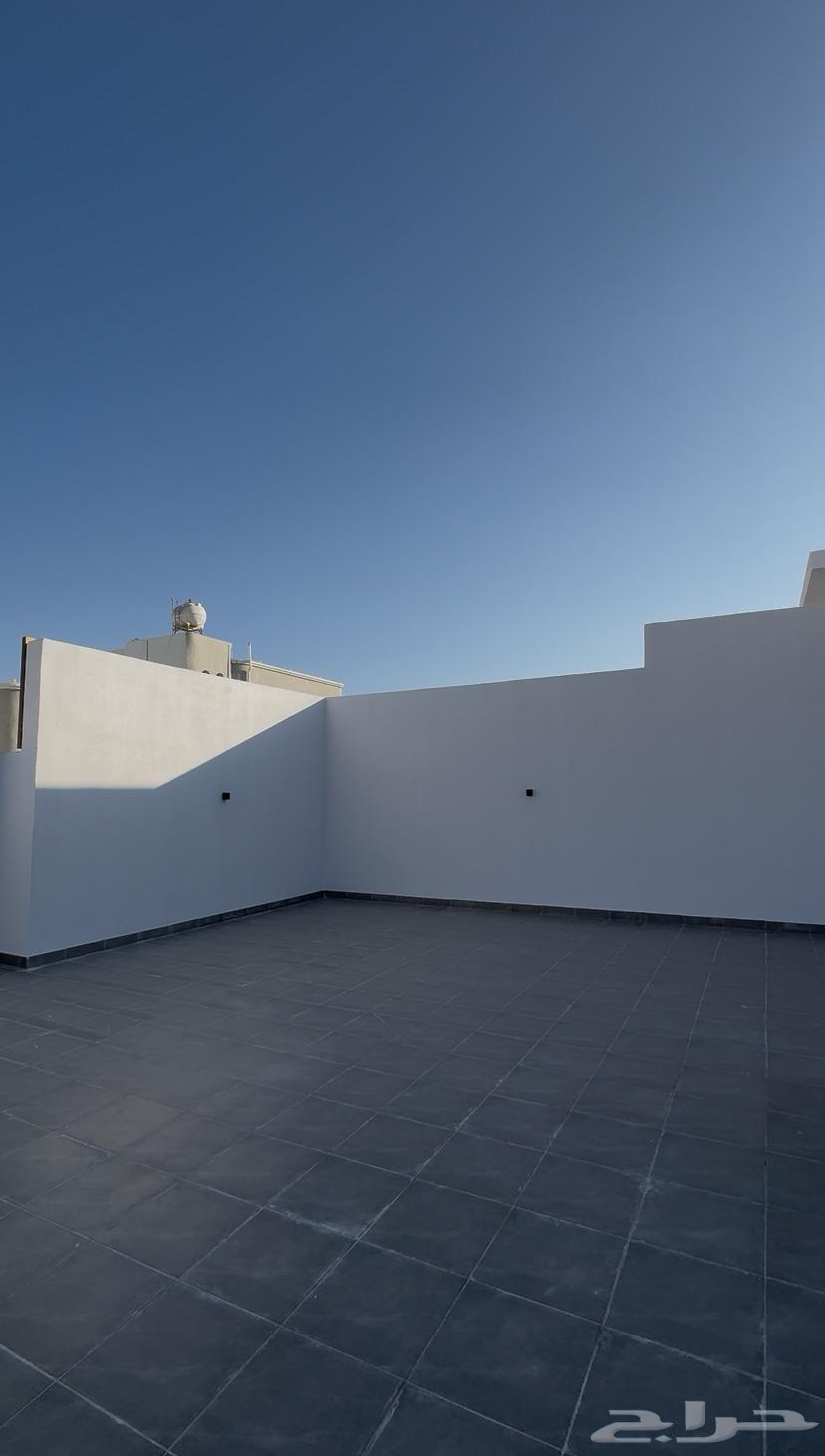 فلل تمليك فاخره جدا  في حي الحلقه الغربيه بمليون و250ألف فقط64370079255041112