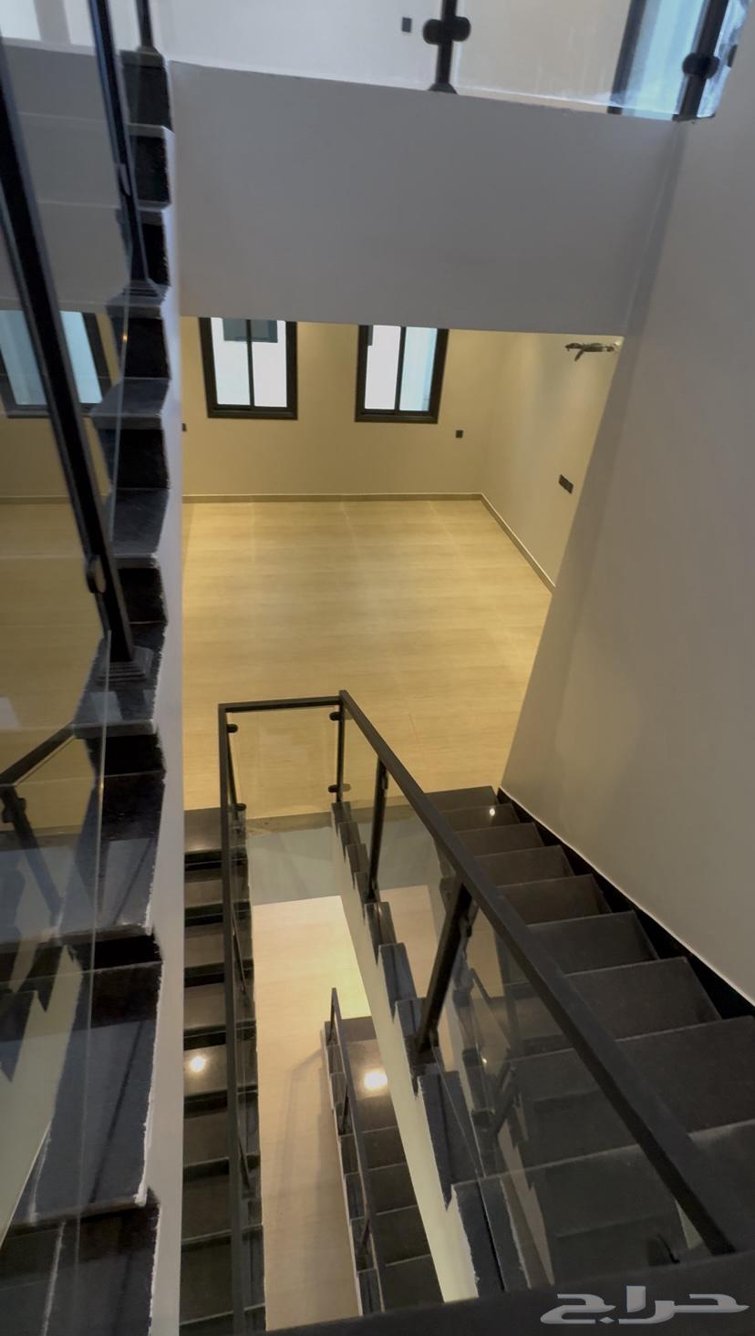 فلل تمليك فاخره جدا  في حي الحلقه الغربيه بمليون و250ألف فقط64370079255041111