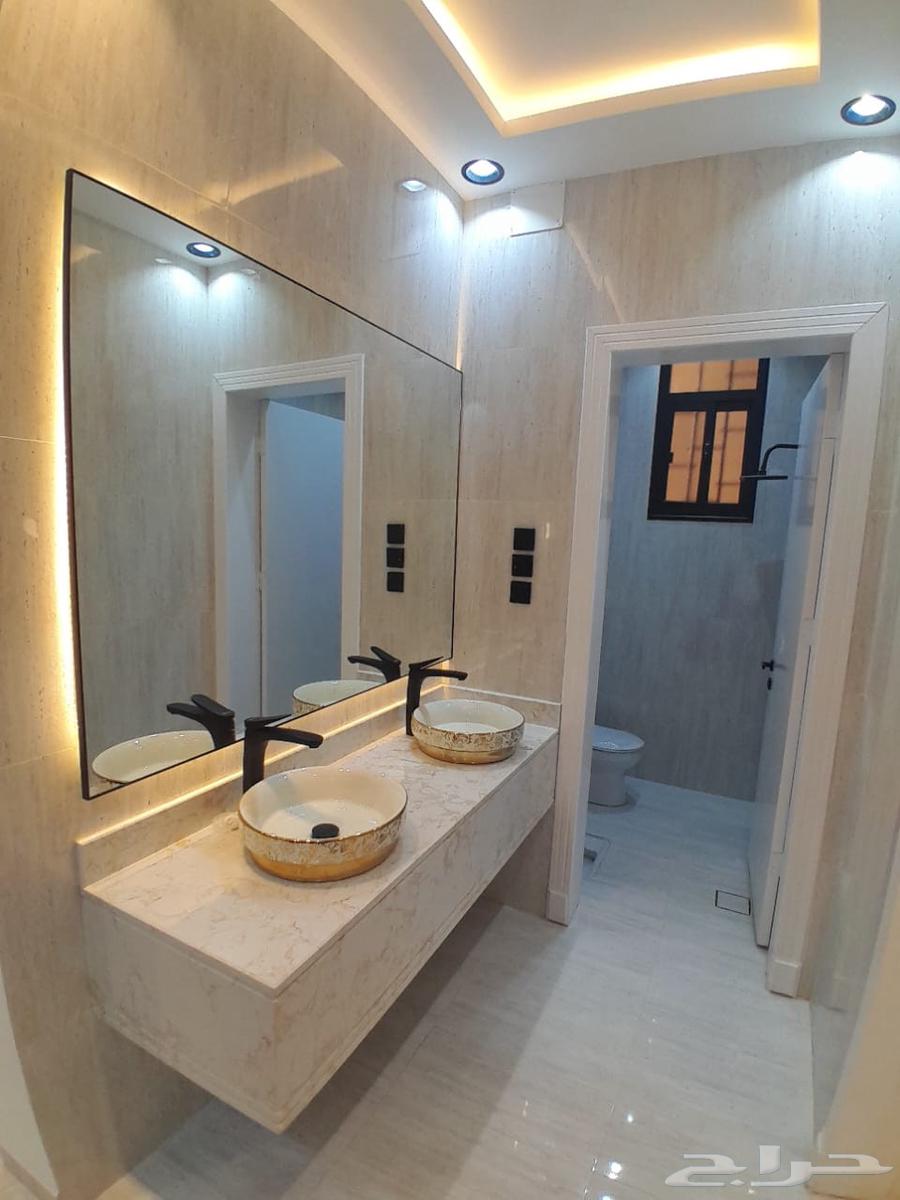 للبيع روف علوي مع ملحق تشطيبات فاخره بحي الطلح64379837103362113