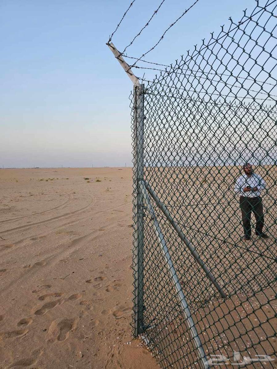 نحن نقوم بتوريد وتركيب جميع انواع الشبوك64403151263617112