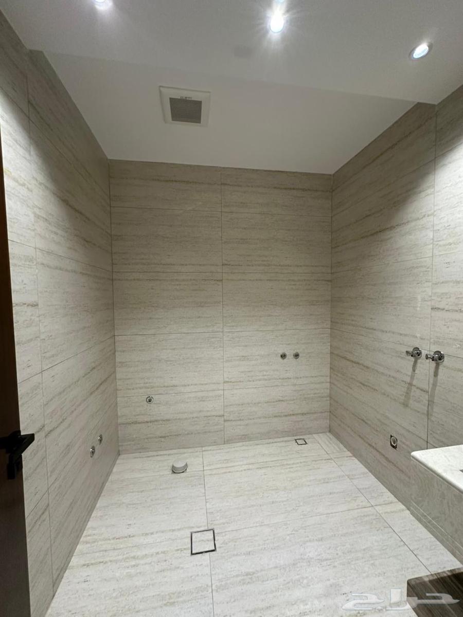 Apartment for ownership in Al Hilal Al Sharqiya neighborhood with private entrance for only 620,00064370079150337111