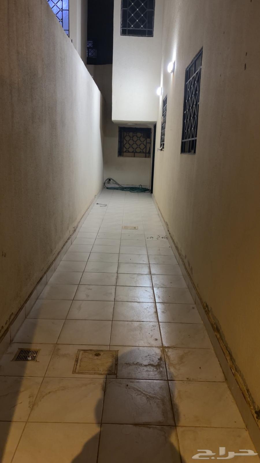 شقة للايجار حي العزيزية64379923920899114