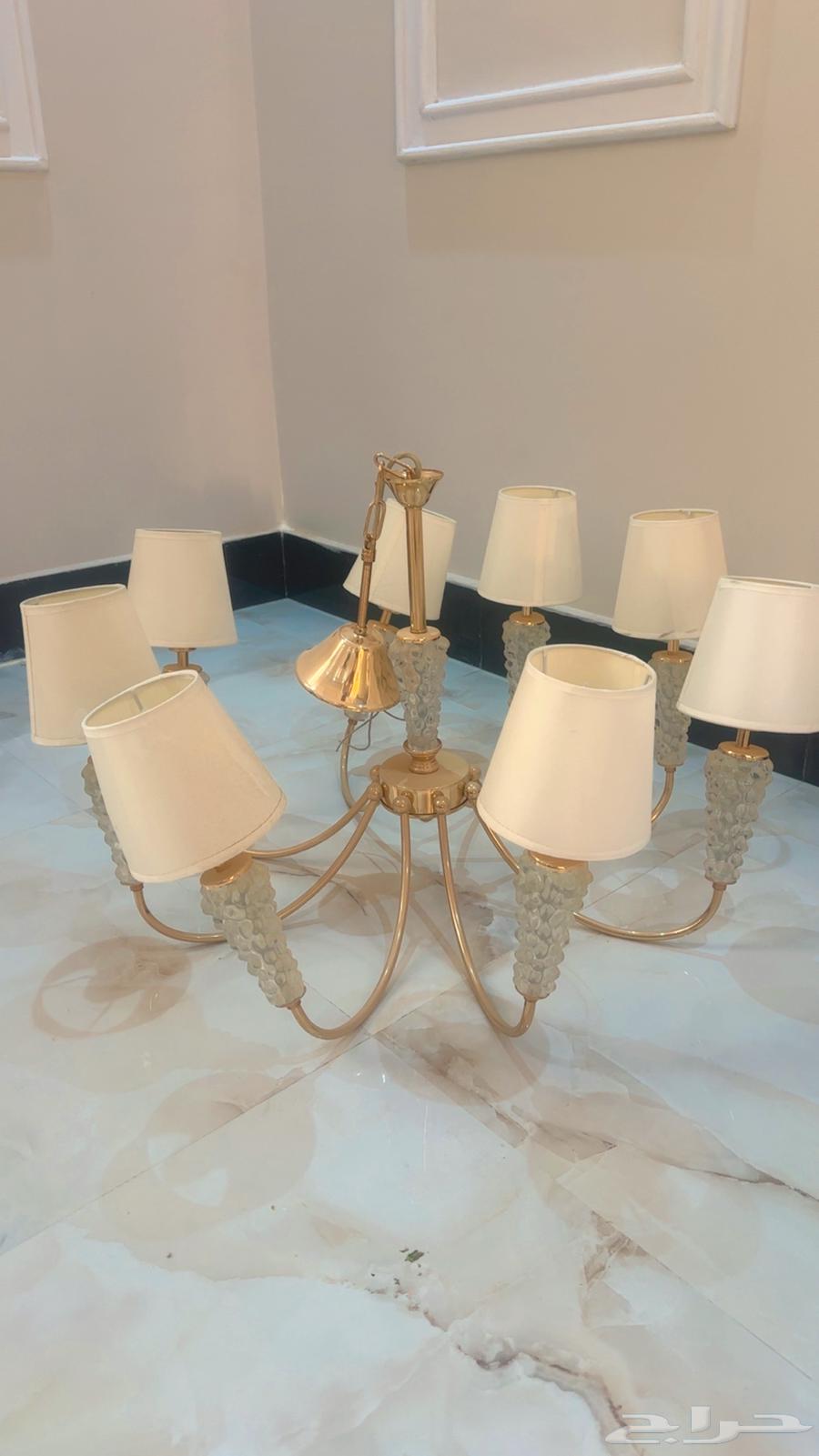 ثريا من ايكيا والثانيه من الملز64403283013507110