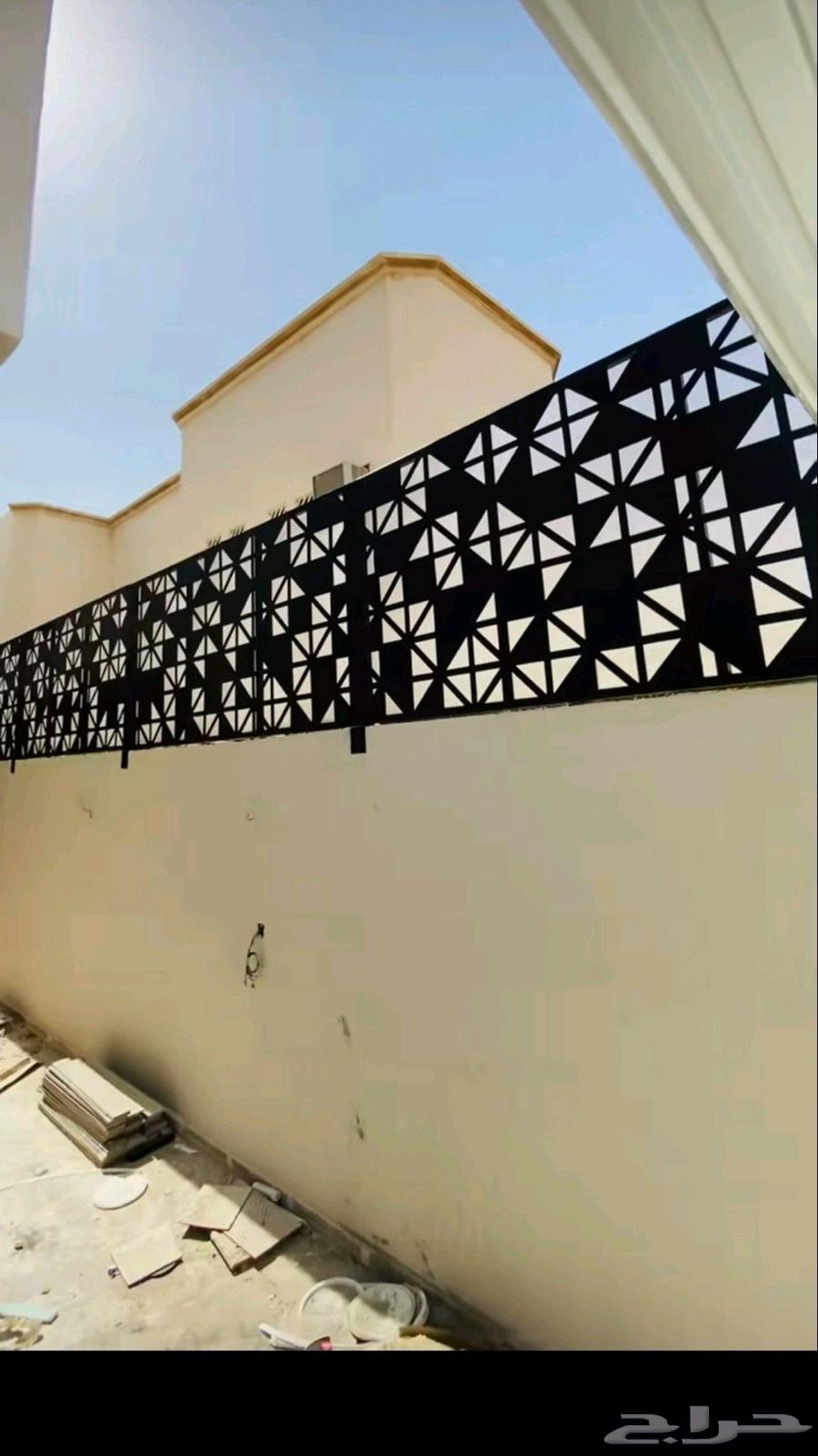 تركيب سواتر بين الجيران وبلكونات من القص اليزر64403084378241111