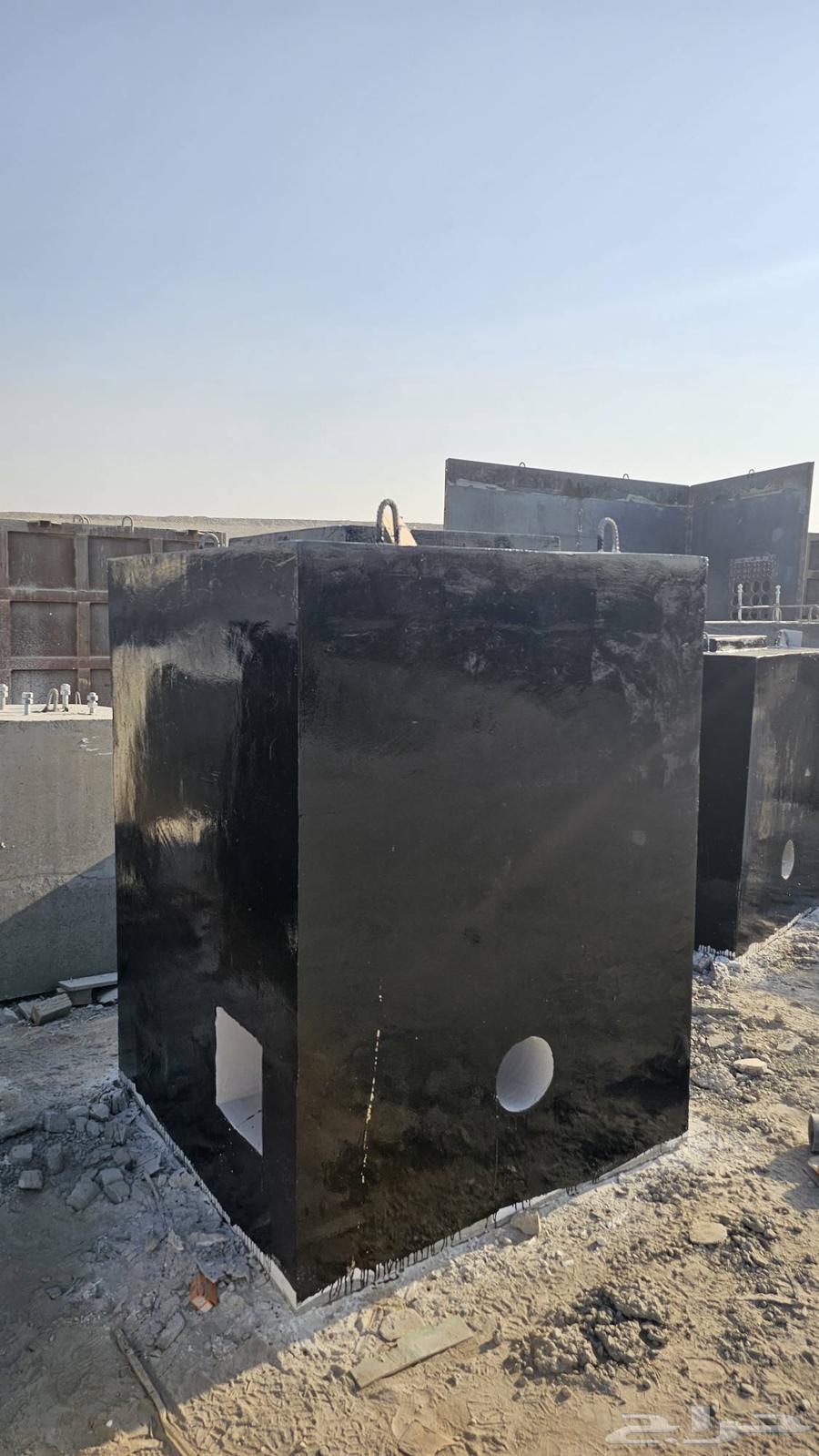 حواجز خرسانية منهولات قواعد أعمدة خزانات وبيارات ومصدات64403283491330110