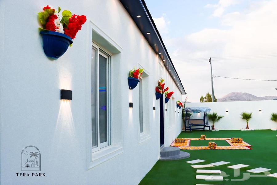 عرض استراحة للايجار اليومي جديدة وفخمة مكونة من قسمين بمخيم64403150418051111