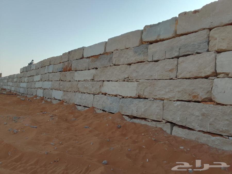 نقوم بتركيب الشبوك بجميع أنواعها وتسوير المزارع بلا حجر الطب64403314971649110