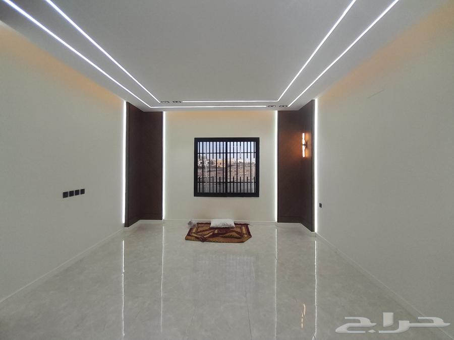 Apartment for sale on the second floor with an independent rooftop, functional elevator, Al-Dar Al-Mousa neighborhood64403115611394114