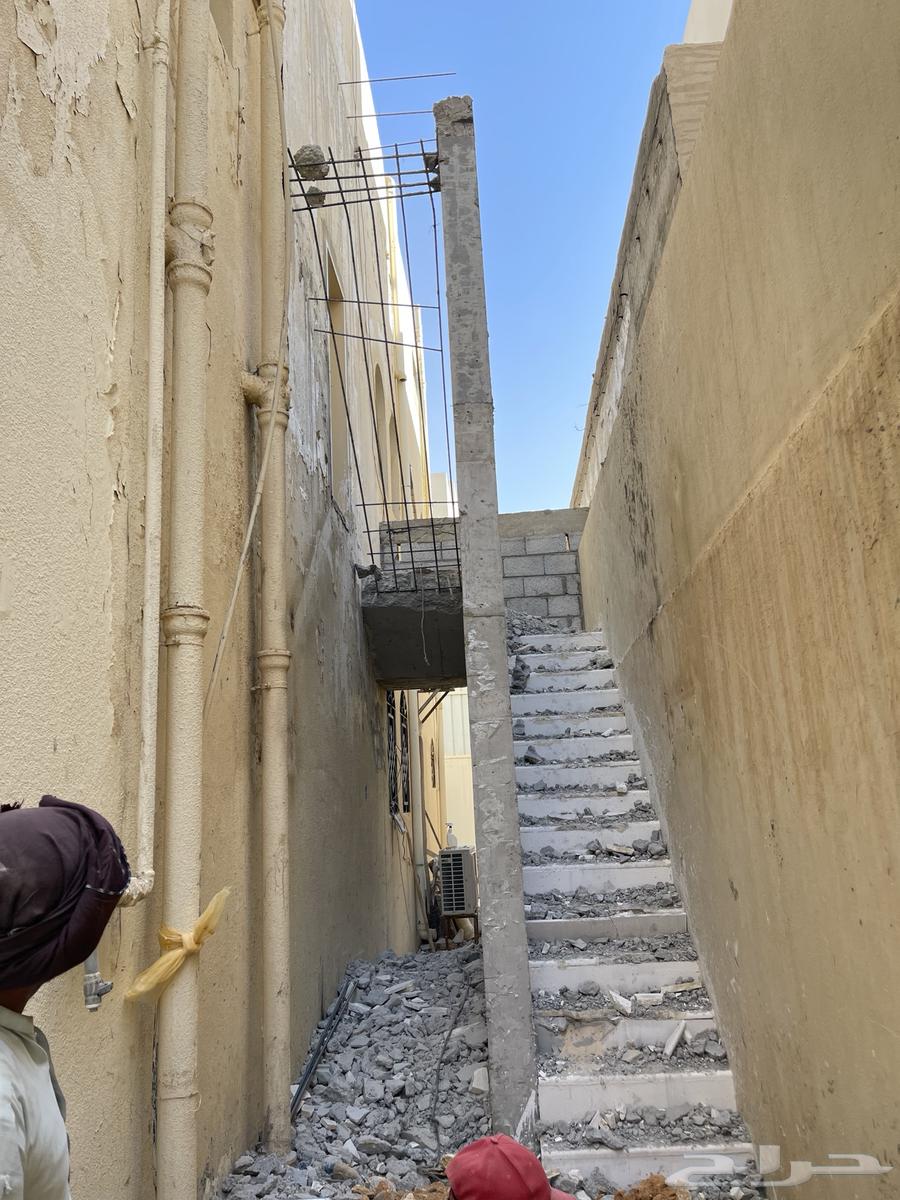 أنا مقاول باكستاني شغل ترميم تكسير بلاط السيراميك لياسه بنا64403116844035110