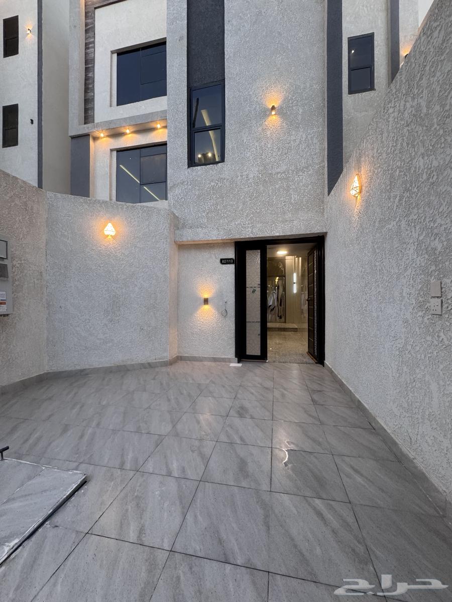 Upper floors for sale with independent entrances and private elevator, licensed64403115618435113