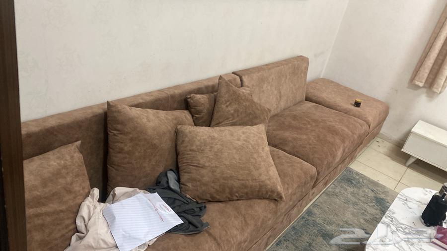 Sofas and window air conditioners64380138022017114