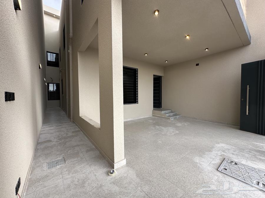 دور ارضي بحوش مدخل مستقل في احد رفيدة حي النزهة بسعر حصري64403115194883114