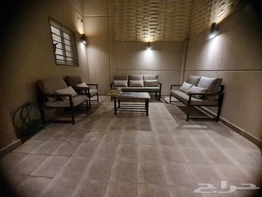 Ready-made and custom outdoor seating of all shapes64403377635203110